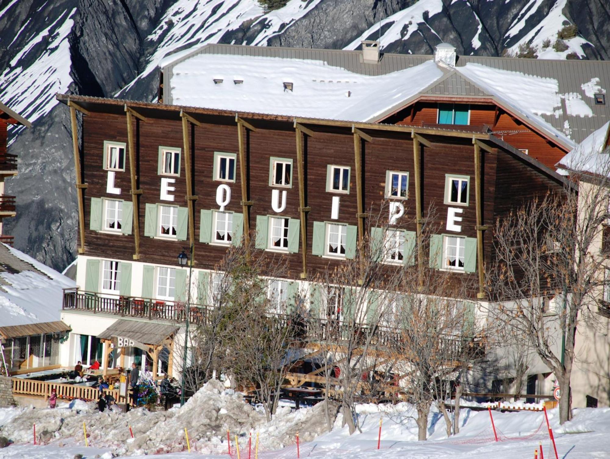 Hotel L'Equipe Le Sauze Exterior photo